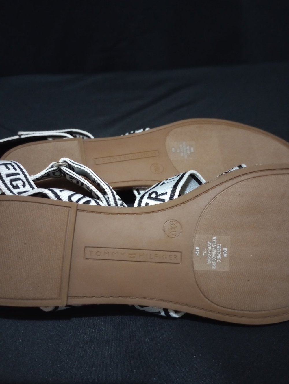 Sandals - Picture 4 of 4